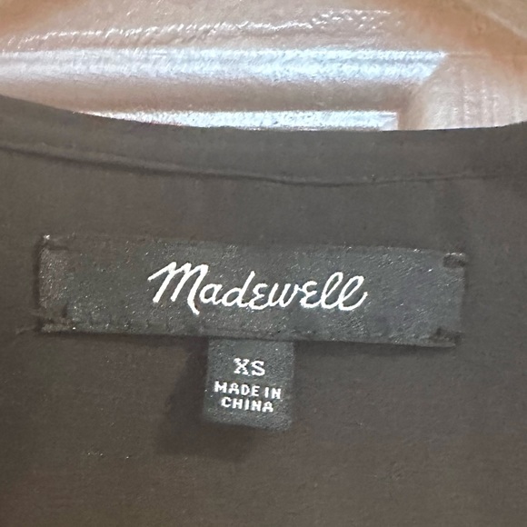 Madewell  Velvet Wrap Top in Petite Blooms - Picture 8 of 9